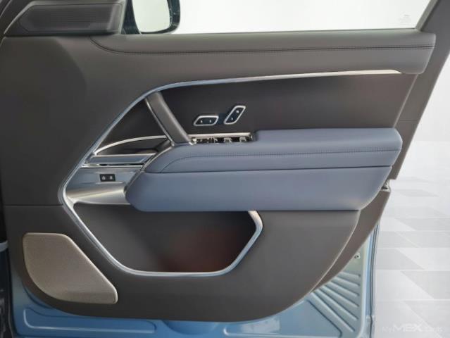 Land Rover Range Rover 2025 - Image 16