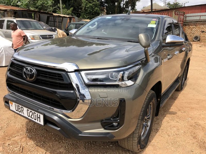 Toyota Hilux 2023 - Image 6