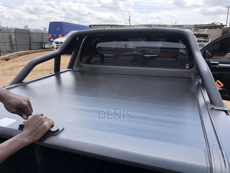 Toyota Hilux 2023 - Image 12