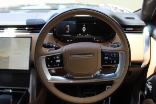 Land Rover Range Rover 2023 - Image 4