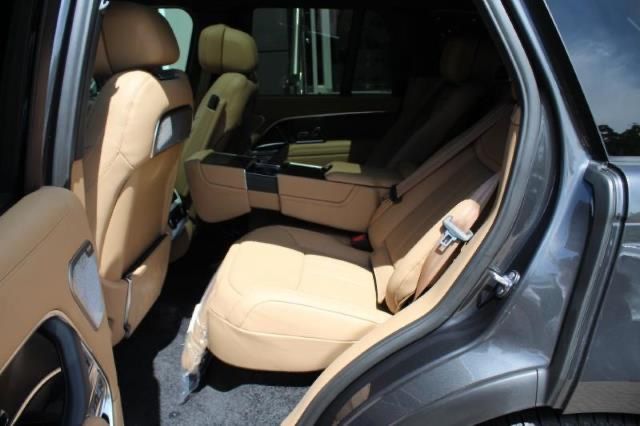 Land Rover Range Rover 2023 - Image 9