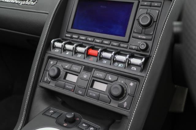 Lamborghini Gallardo 2010 - Image 12