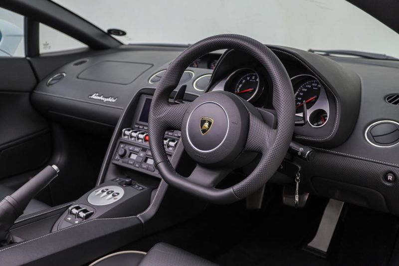 Lamborghini Gallardo 2010 - Image 13