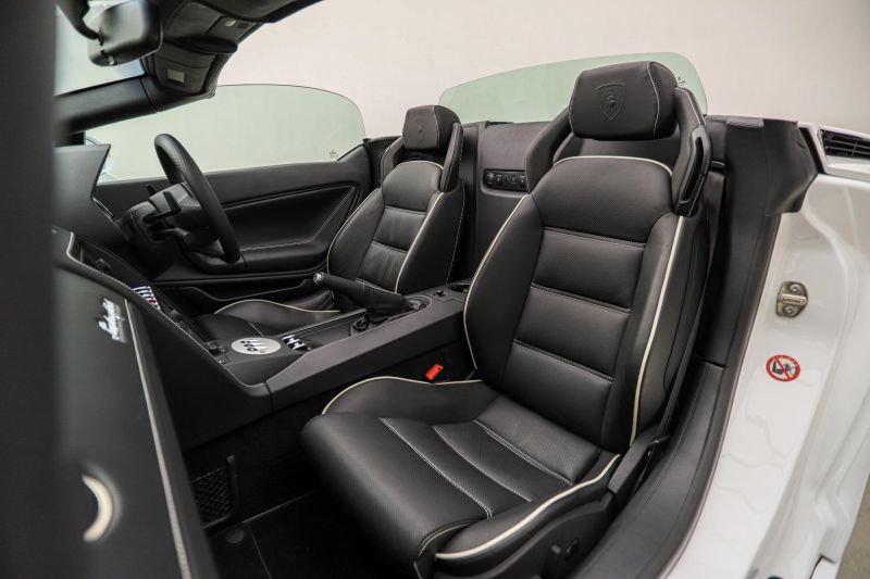 Lamborghini Gallardo 2010 - Image 15