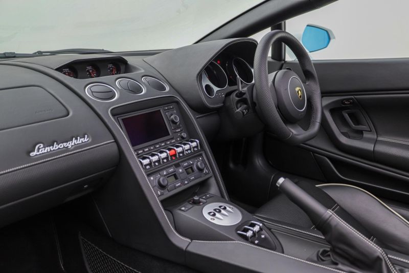 Lamborghini Gallardo 2010 - Image 16