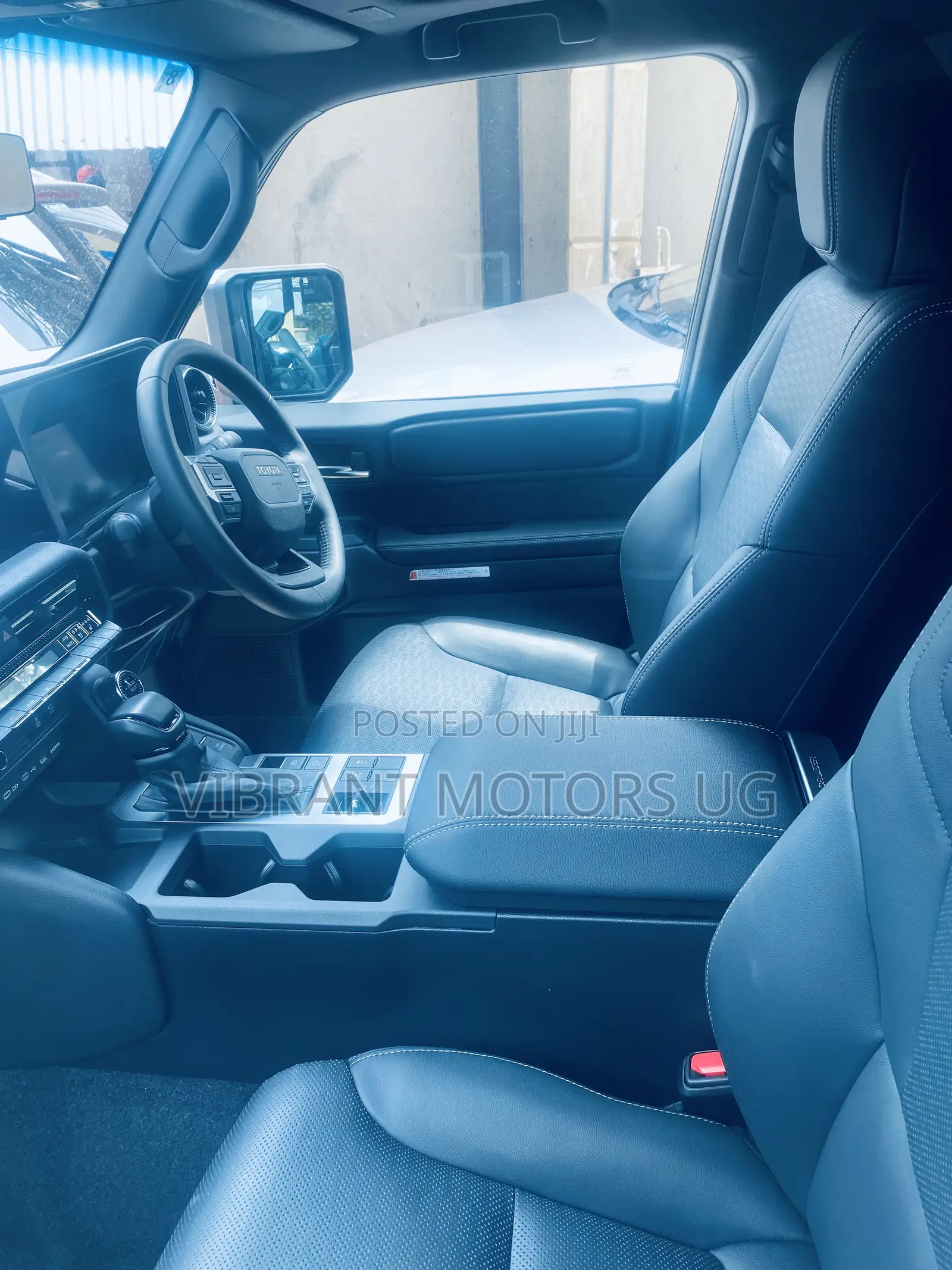 Toyota Land Cruiser 2024 - Image 3