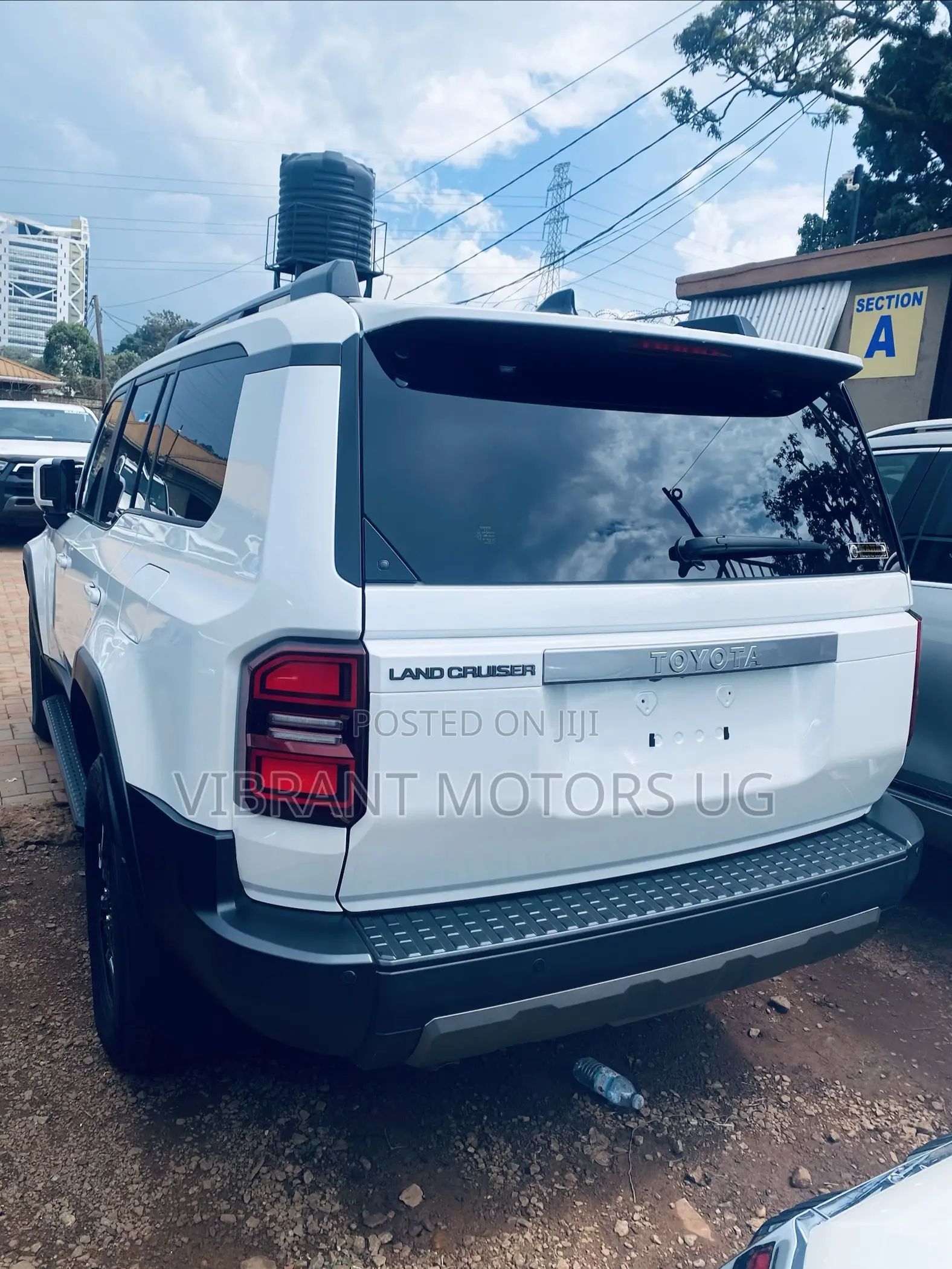 Toyota Land Cruiser 2024 - Image 4