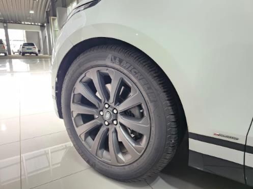 Land Rover Range Rover Velar 2019 - Image 8