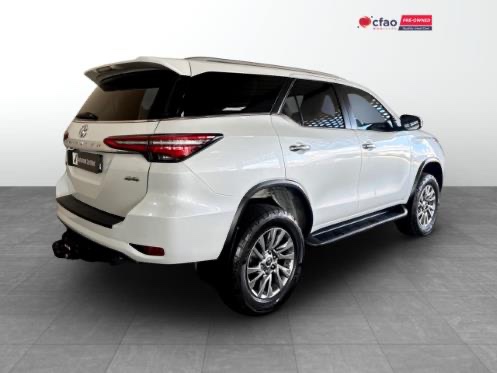 Toyota FORTUNER 2021