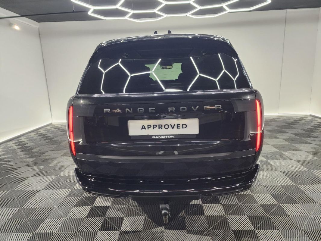 Land Rover Range Rover 2026 - Main Image