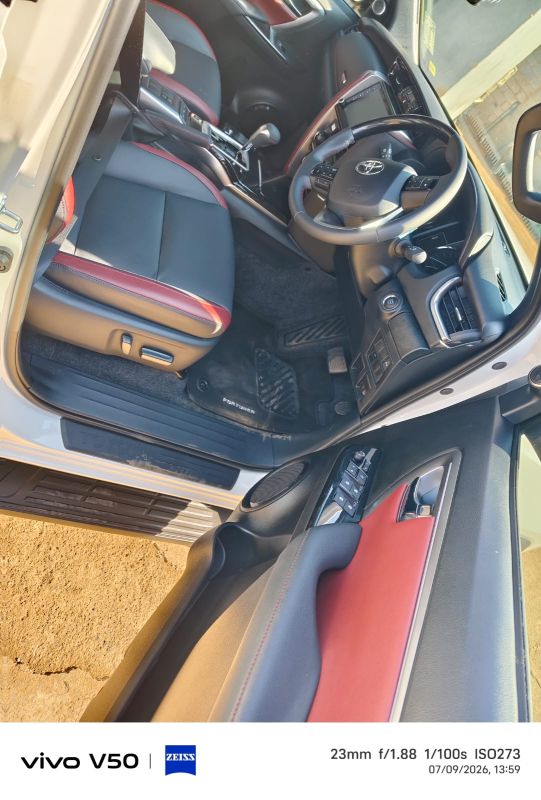 Toyota Fortuner 2026 - Image 2